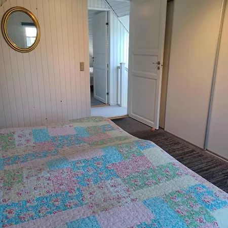 Dom wakacyjny Charming Summer House At Vejlby Fed