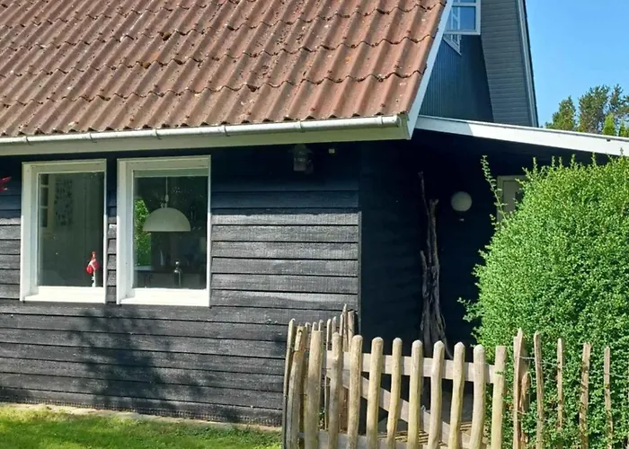 Charming Summer House At Vejlby Fed Feriehus Middelfart
