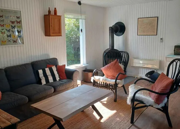 Feriehus Charming Summer House At Vejlby Fed Middelfart